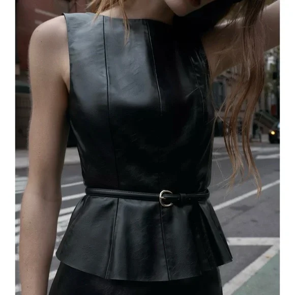 NWT ZARA FAUX LEATHER BELTED TOP - Picture 4 of 13
